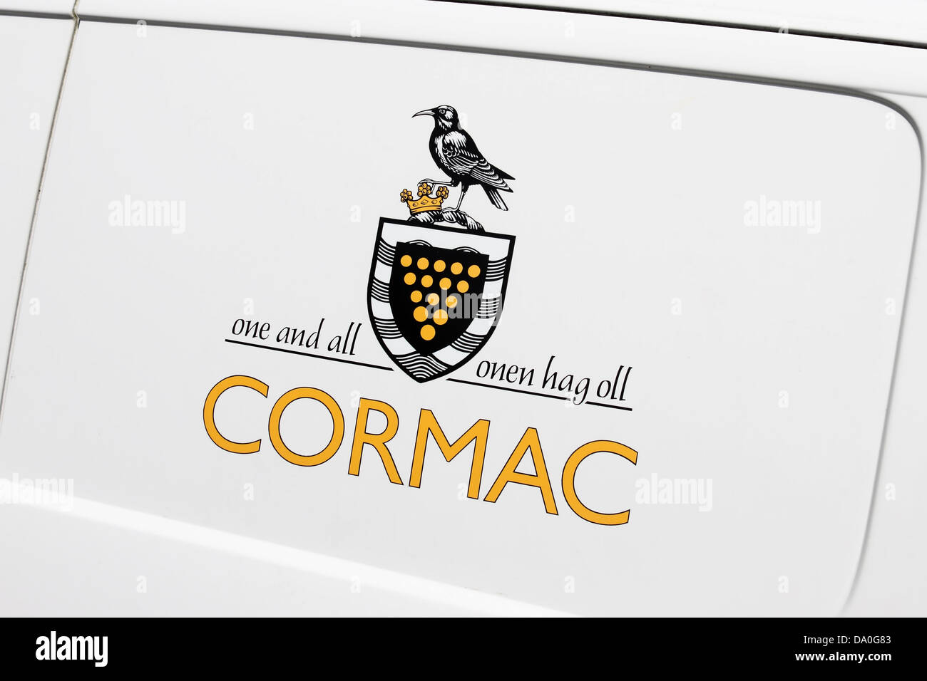 CORMAC - Cornwall Rat Logo an der Seite eines Rates CORMAC van Stockfoto