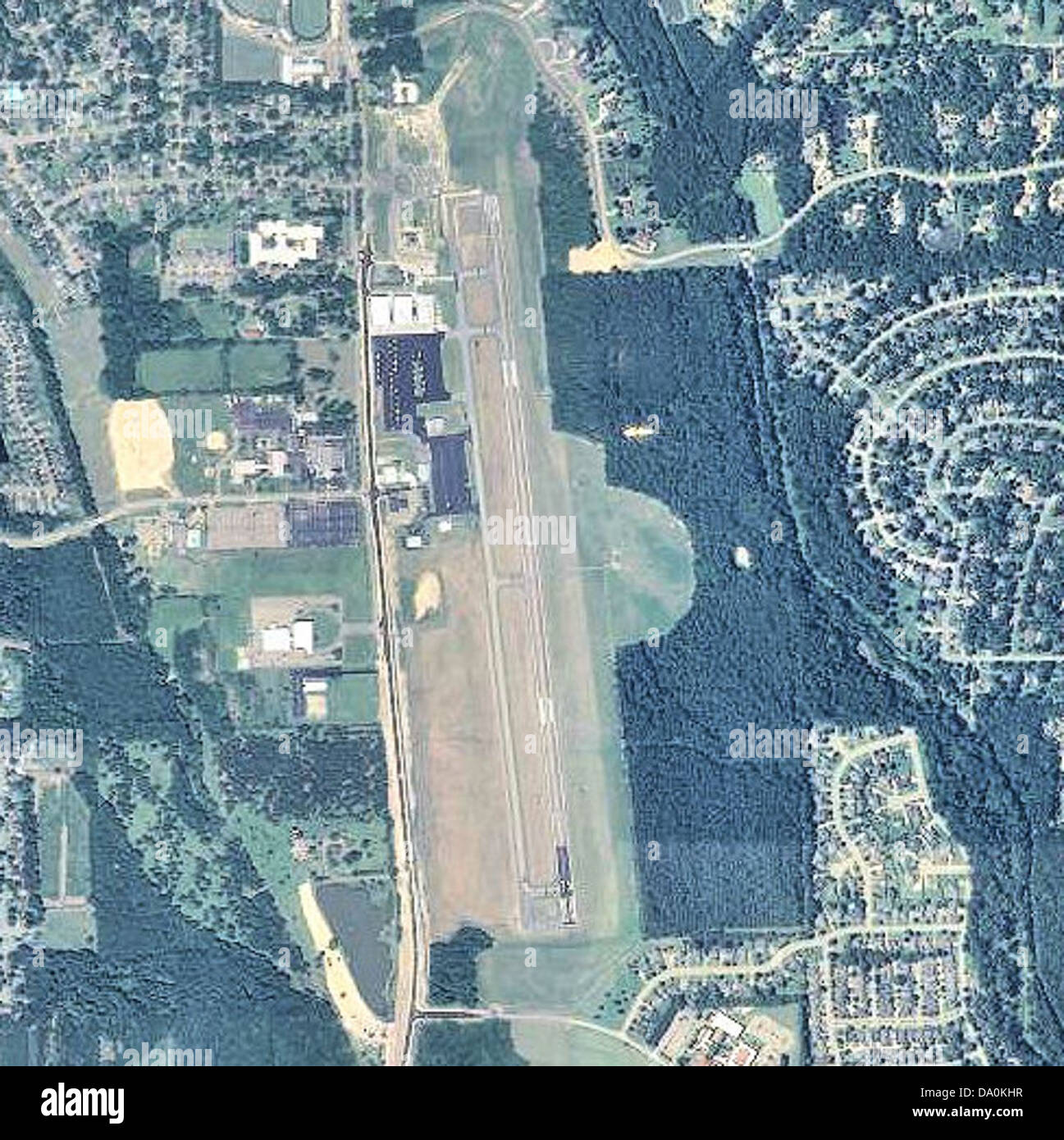 Das Bruce Campbell Field in Mississippi war ein wichtiger Ort für das Lufttraining während des Zweiten Weltkriegs. Das Feld unterstützte verschiedene militärische Flugoperationen und war entscheidend bei der Vorbereitung der Flugbesatzungen auf Kampfeinsätze. Sie spielte eine Rolle bei der Entwicklung von Luftkampftaktiken. Stockfoto