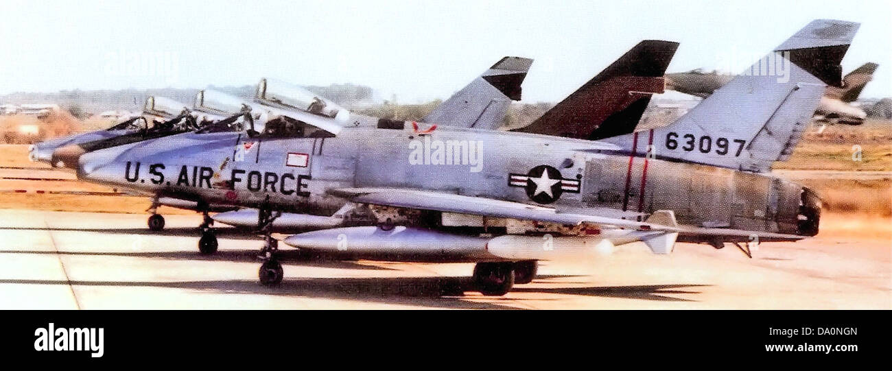 481. TFS Tonne Son Nhut F-100s 1965 Stockfoto