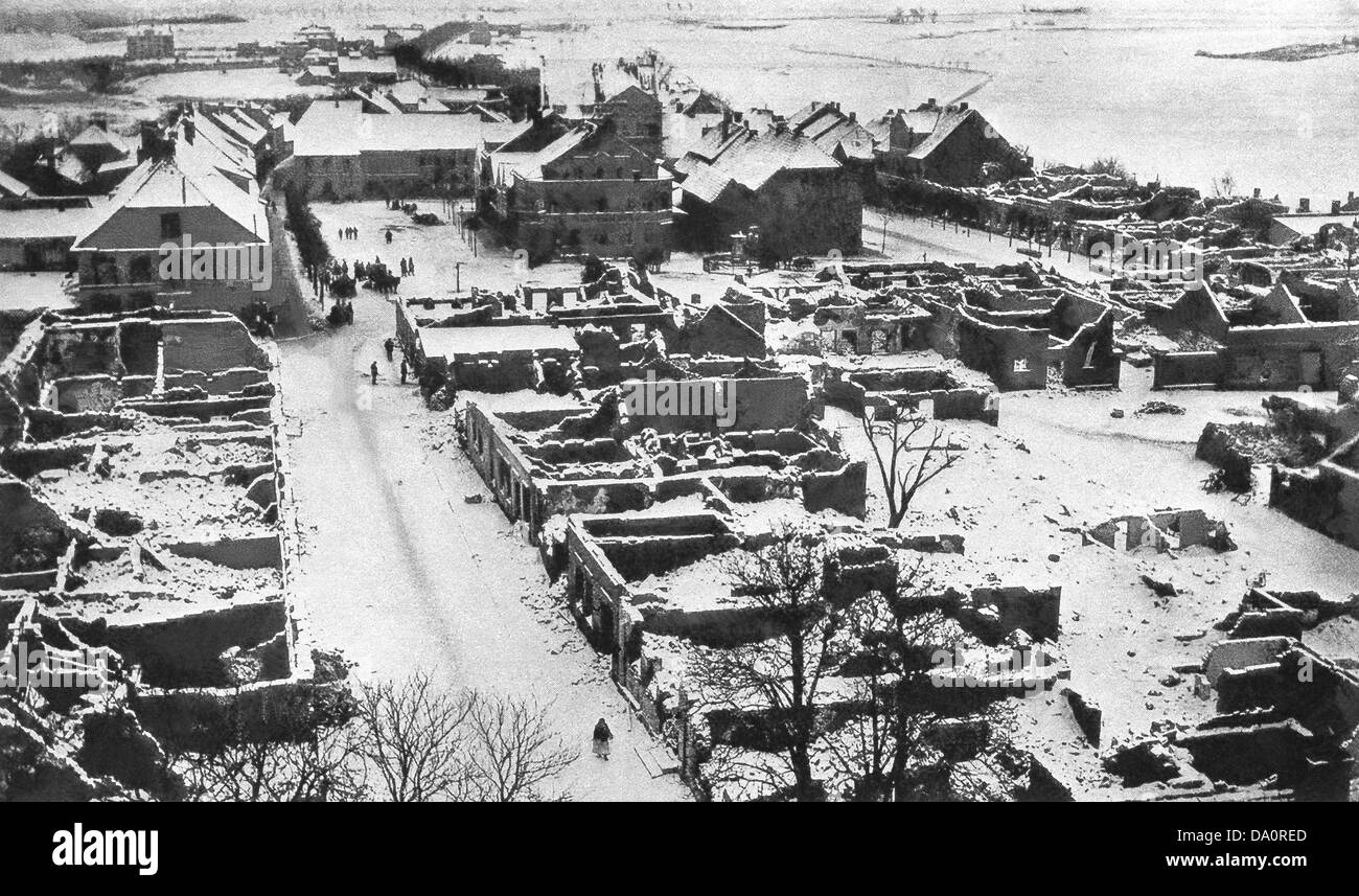 Die Stadt Gerdauen in Ostpreußen wurde während der russischen Invasion des ersten Weltkrieges niedergebrannt. Stockfoto