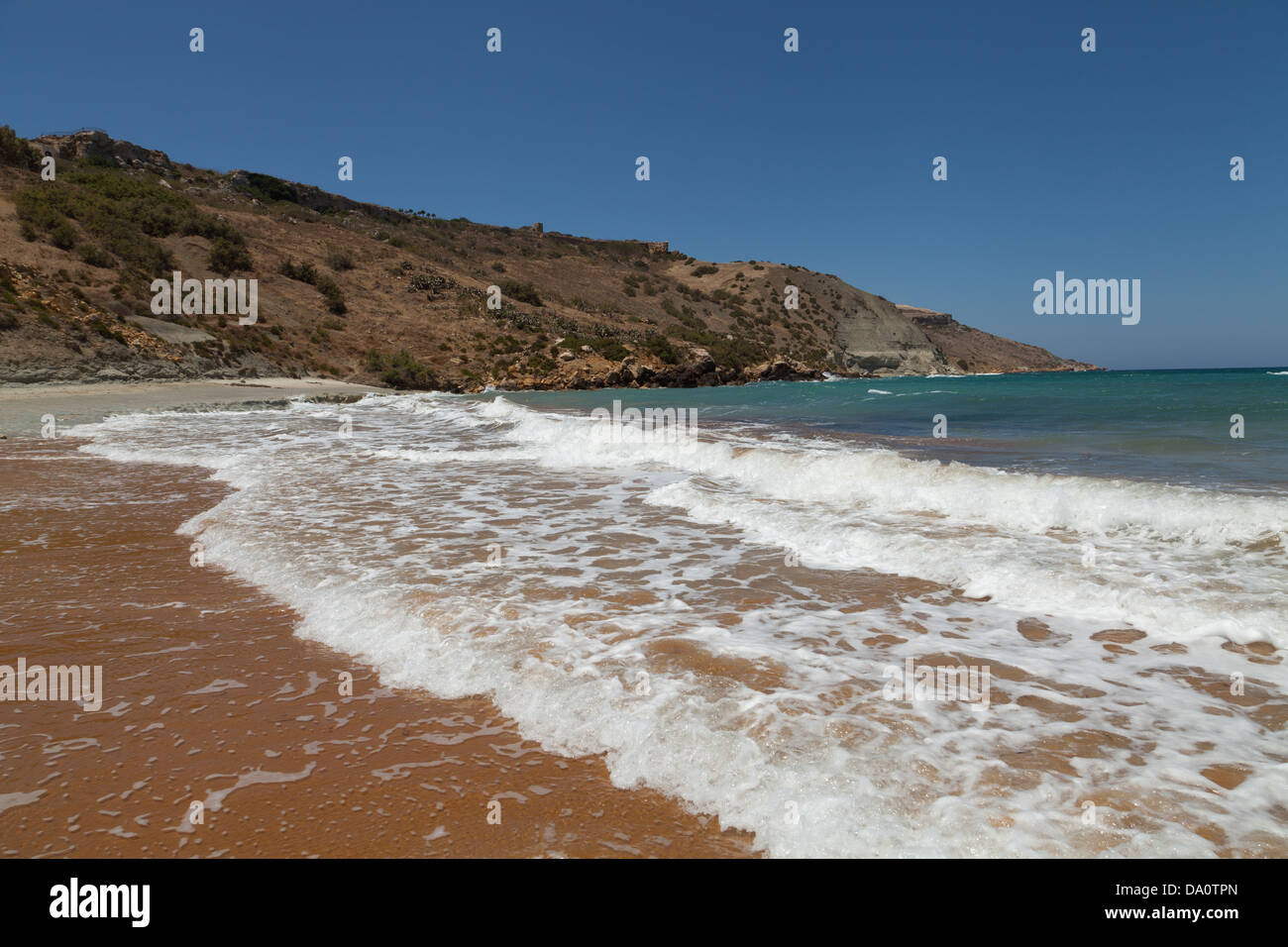 Mittelmeer, Ramla Bay, Insel Gozo, Malta. Stockfoto