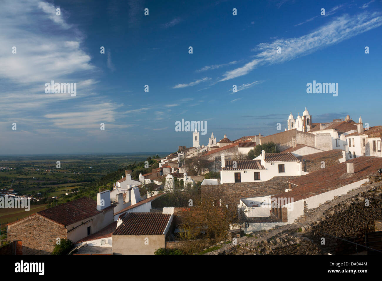 Monsaraz Dorf bei Sonnenuntergang vom Schloss / Castelo Alentejo Portugal Stockfoto