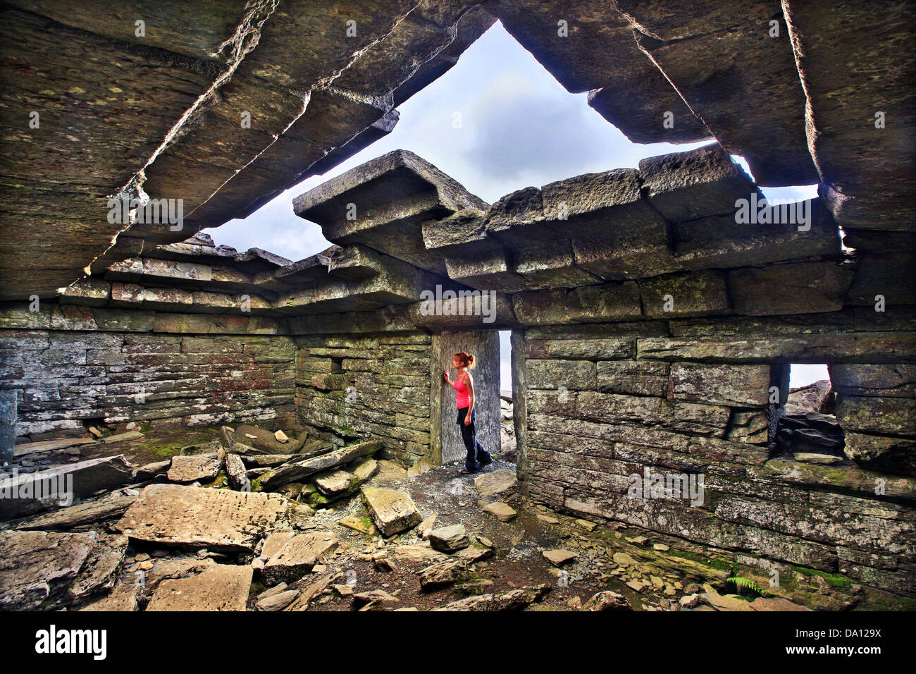 Die "Drakospito" ("Dragonhouse") des Ochi) Berg, das eindrucksvollste unter den 23 "Drachenhaus" von Süd-Euböa, Griechenland Stockfoto