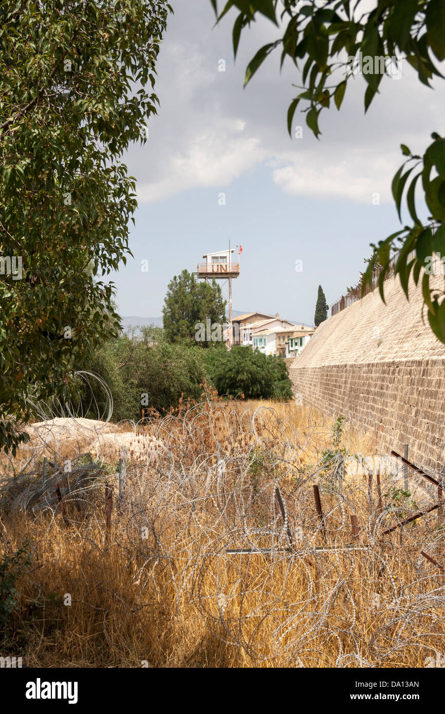 Vereinten Nationen Wachturm in der Pufferzone, Nikosia, Zypern. Stockfoto