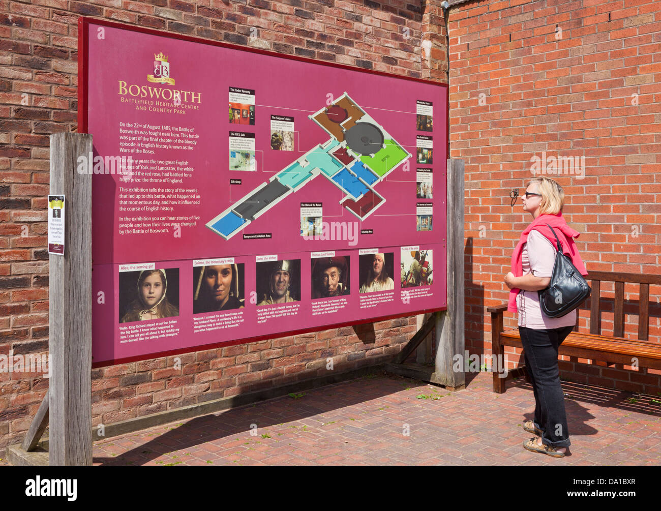 Besucher bei Bosworth Schlachtfeld Heritage Centre Leicestershire East Midlands England UK GB EU Europa Stockfoto