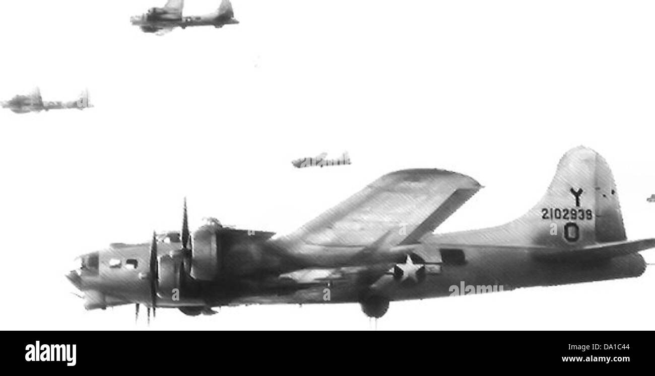 Die 340th Bomb Squadron Betrieb B-17G Flying Fortress Bomber während des Zweiten Weltkriegs. Diese Flugzeuge spielten eine entscheidende Rolle bei strategischen Bombenangriffen über Europa. Die B-17Gs waren mit fortschrittlichen Bewaffnungs- und Verteidigungssystemen ausgestattet, was maßgeblich zum Sieg der Alliierten beitrug. Stockfoto