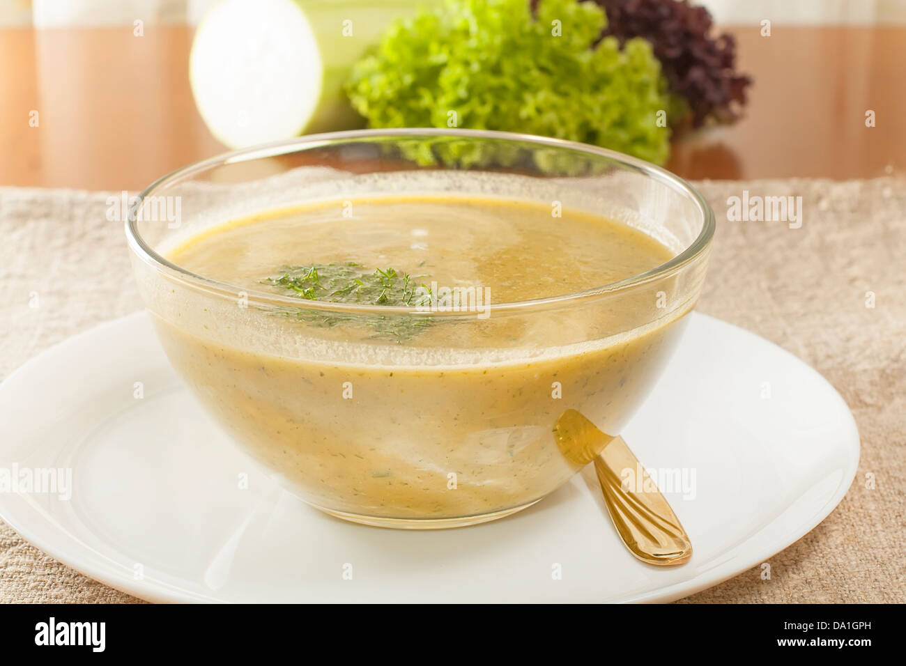 Suppe pürierte Gemüse im Glas Schüssel closeup Stockfoto