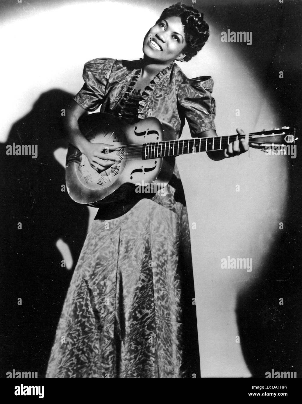 SISTER ROSETTA THARPE (1915-1973) uns Gospel-Sängerin über 1940 Stockfoto