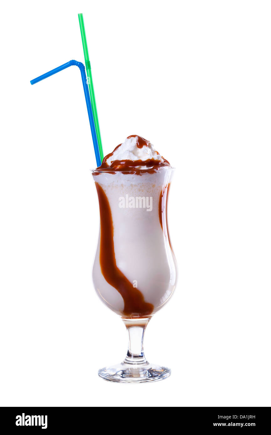 Cocktail im Glas isoliert auf weißem Hintergrund Studio gedreht Stockfoto