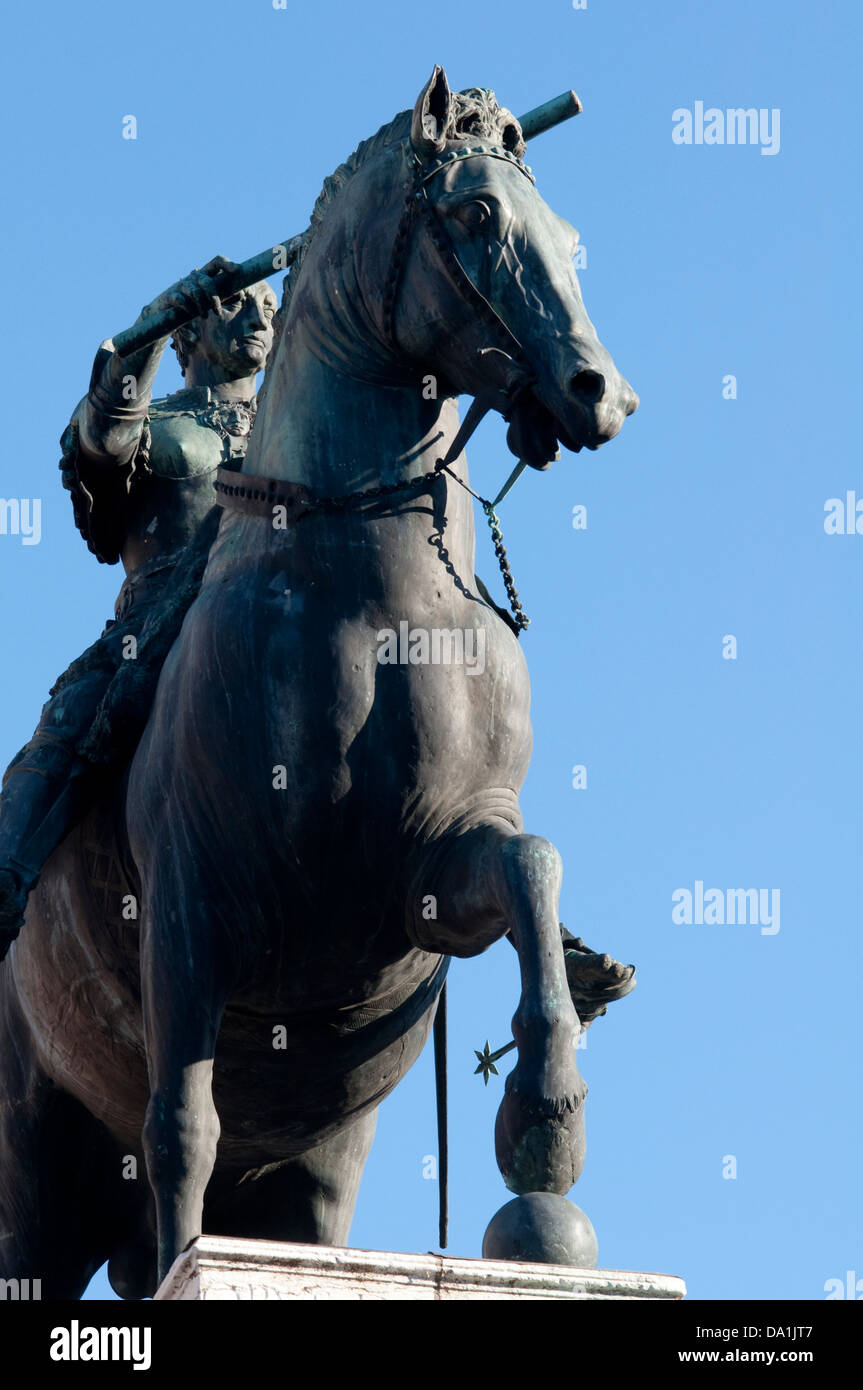 Italien, Veneto, Padua, Reiterdenkmal des Gattamelata vor der Basilika des Heiligen Antonius von Donatello Stockfoto