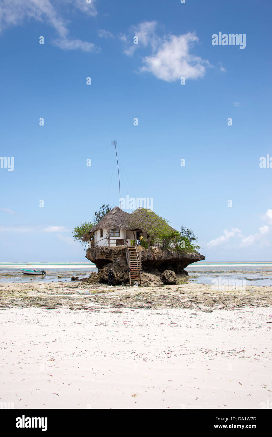 Das Rock-Restaurant, Michamvi Halbinsel, Sansibar, Vereinigte Republik Tansania, Ostafrika. Stockfoto