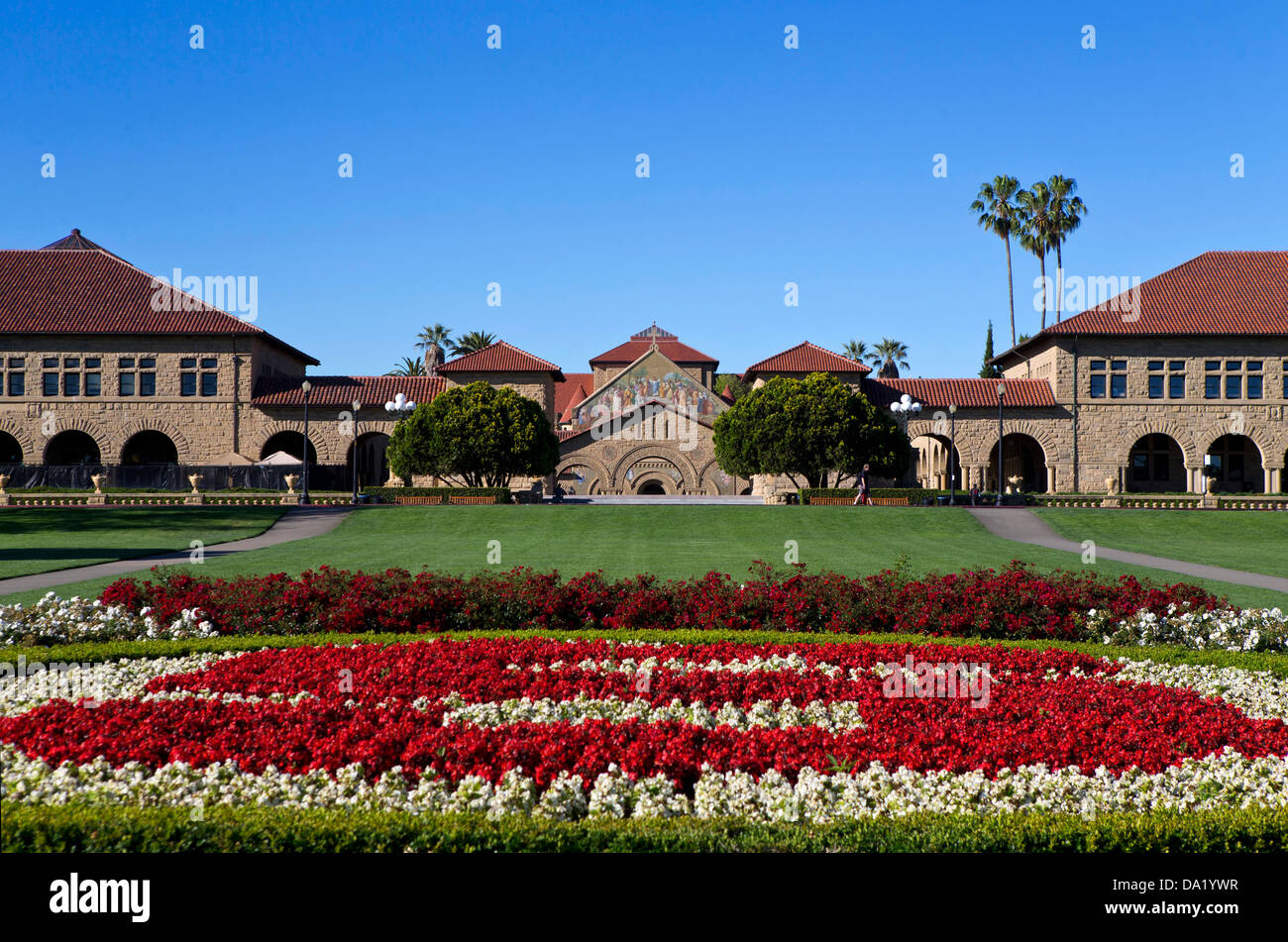 Stanford University "Logo in Blumen, wichtigsten Quad, Stanford, California, Vereinigte Staaten von Amerika Stockfoto