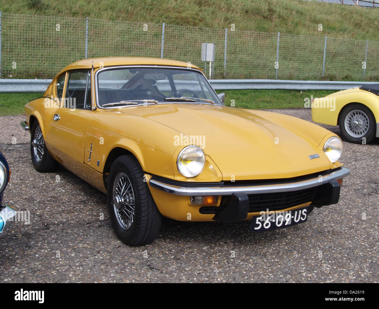 Der 1972 Triumph GT6 MK III, fotografiert auf dem Nationaal Oldtimer Festival in Zandvoort im Jahr 2010, ist ein klassischer britischer Sportwagen, der für sein unverwechselbares Design und seine Leistung bekannt ist. Der Wagen repräsentiert die Entwicklung der GT6-Serie in den frühen 1970er Jahren Stockfoto