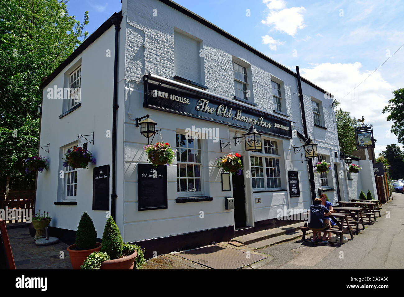 Die Old Manor Inn, Manor Road, Walton-on-Thames, Surrey, England, Vereinigtes Königreich Stockfoto