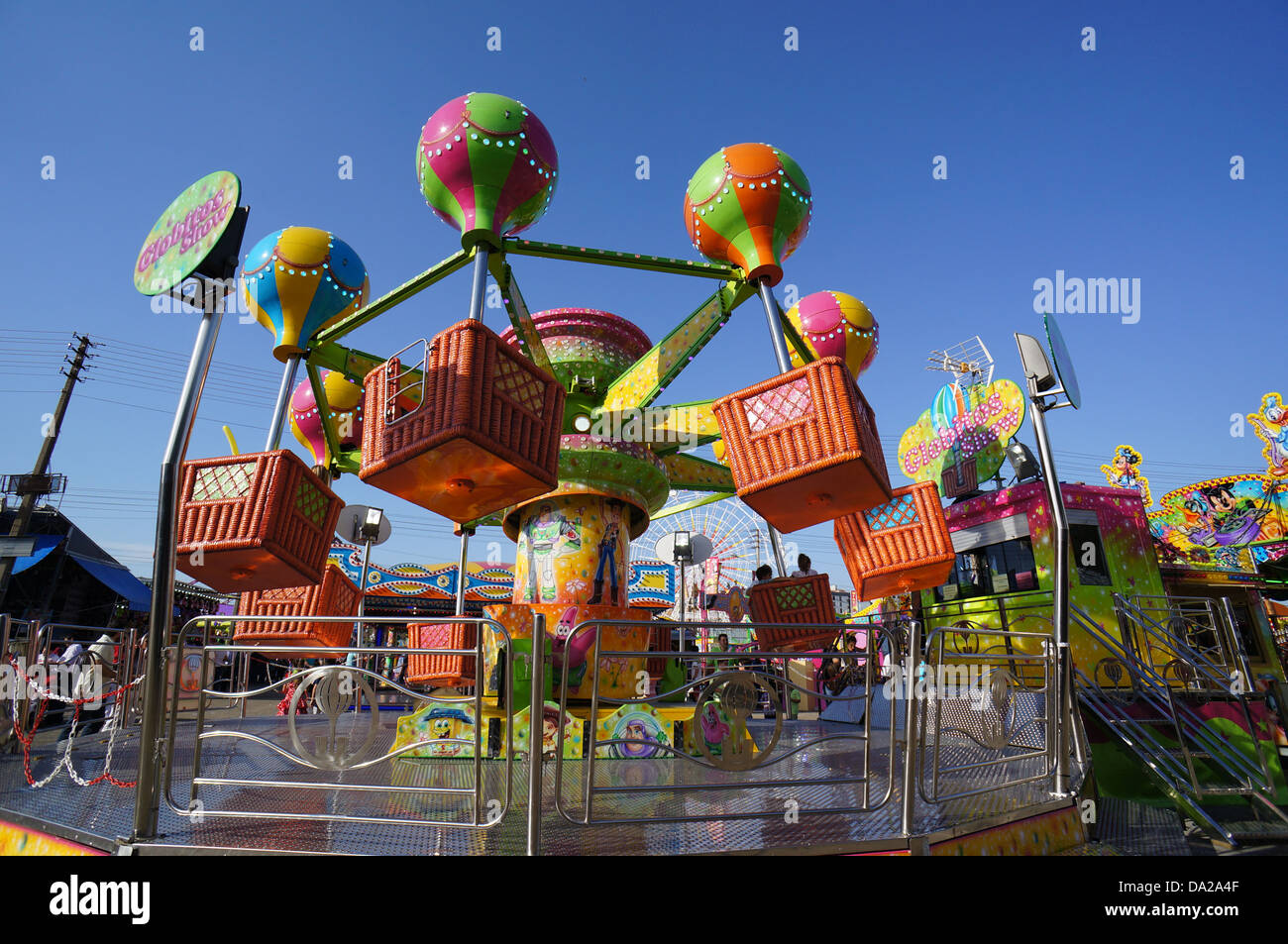 Die Feria de Abril von Sevilla (Feria de Abril de Sevilla), Festplatz Karussell Sevilla Festplatz am April 2013 Sevilla, Spanien Stockfoto