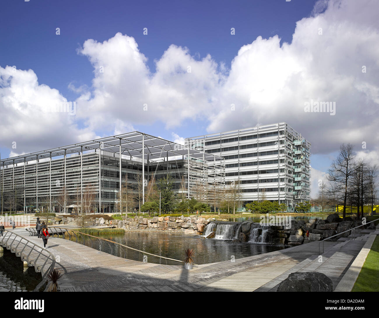 Chiswick Park, London, Vereinigtes Königreich. Architekt: Rogers Stirk Harbour + Partner, 2013. Gesamtüberblick in Chiswick Geschäft p Stockfoto