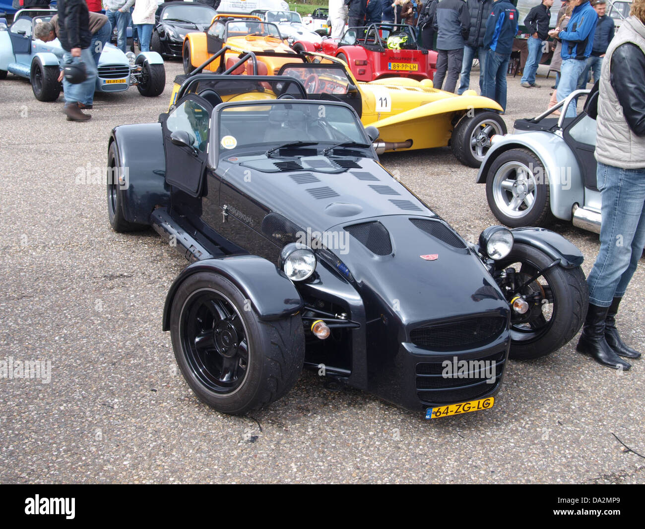 Der DONKERVOORT D8-150 mit dem Kennzeichen 64-ZG-LG wird 2010 beim Nationaal Oldtimer Festival in Zandvoort, Niederlande, gezeigt. Diese Oldtimer-Veranstaltung feiert Oldtimer und Klassiker aus verschiedenen Epochen. Stockfoto