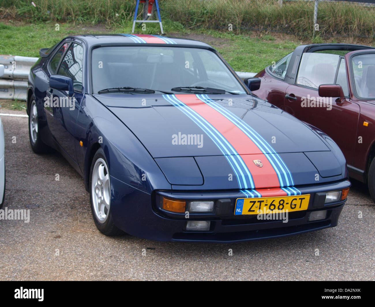 Der Porsche ZT-68-GT beim Nationaal Oldtimer Festival 2010 in Zandvoort ist ein klassisches Beispiel für Oldtimer-Fahrzeuge. Dieses Fahrzeug, das an der Veranstaltung teilnimmt, unterstreicht das Erbe von Porsche in der Rennsport- und Oldtimergeschichte. Stockfoto