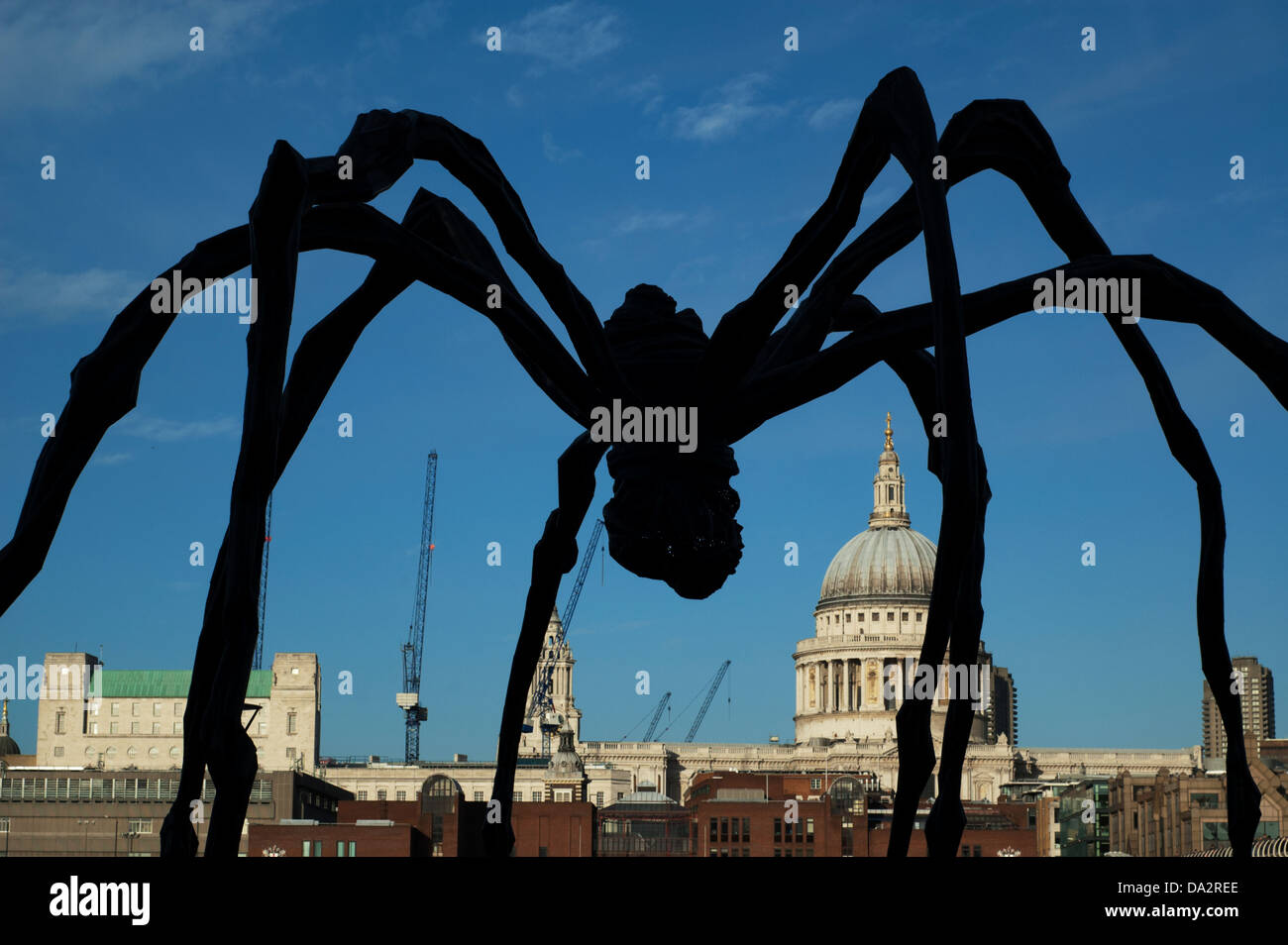 "Maman" von Louise Bourgeois, ausgestellt in der Tate Modern, London 2007 Stockfoto