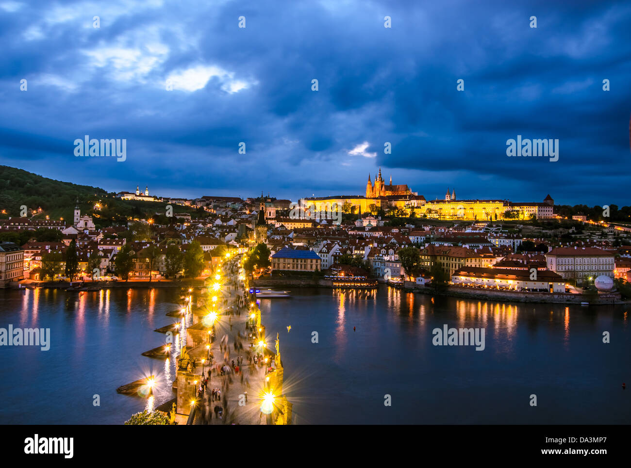 Prager Burg, Karlsbrücke und Moldau, Prag, Hauptstadt der Tschechischen Republik Stockfoto