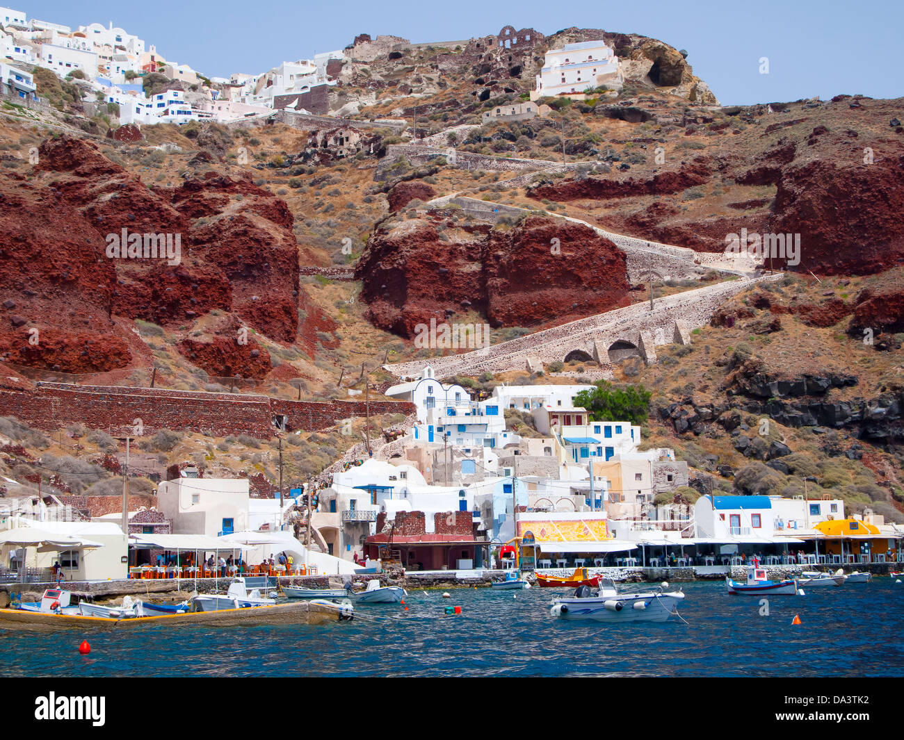 Die Bucht von Ammoudi in Oia Santorini Griechenland Stockfoto