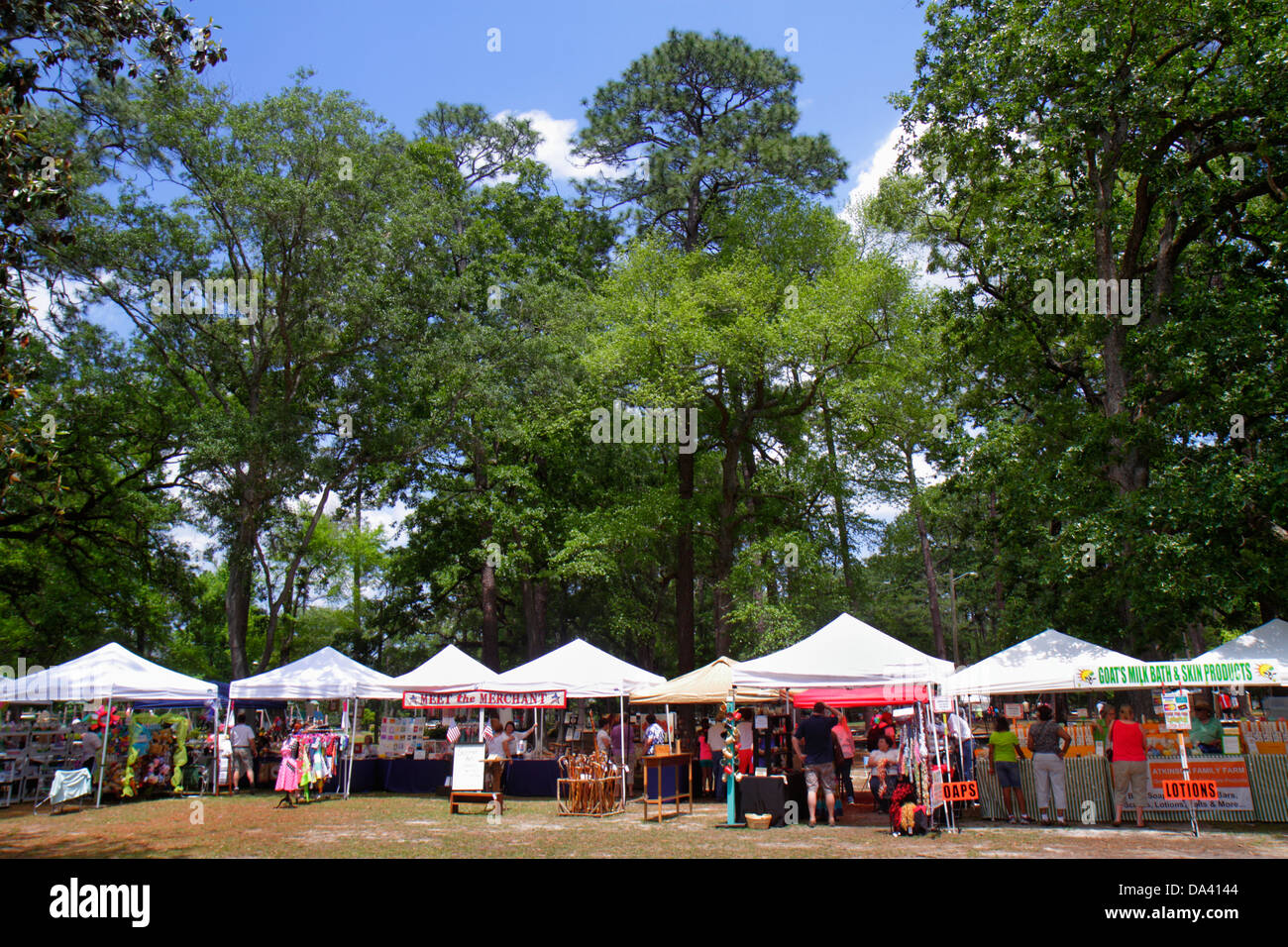 Georgia, Thomasville, Paradise Park, Rose Show & Festival, Wochenende, Kunst im Park, Kunsthandwerk, Flohmarkt, Verkäufer Stände Stand Markt Marktplatz Stockfoto