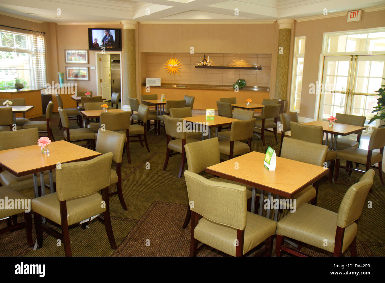 Florida Panama City, La Quinta Inn & Suites, inklusive kostenlosem Frühstücksraum, Lobby, Tischen, Besuchern Reisen Reisen Touristik Wahrzeichen Stockfoto