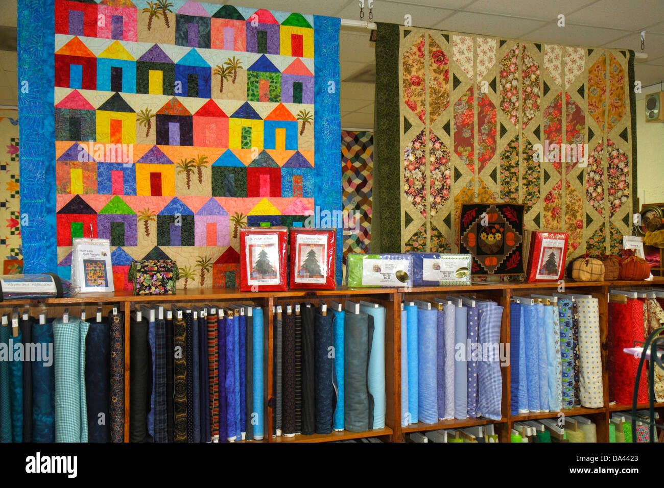 Florida Brooksville, Quiltmaterial, Verkauf, Geschäft, Geschäft, Besucher Reise Reise Reise Tourismus Wahrzeichen Kultur Kultur Kultur, Urlaub grou Stockfoto