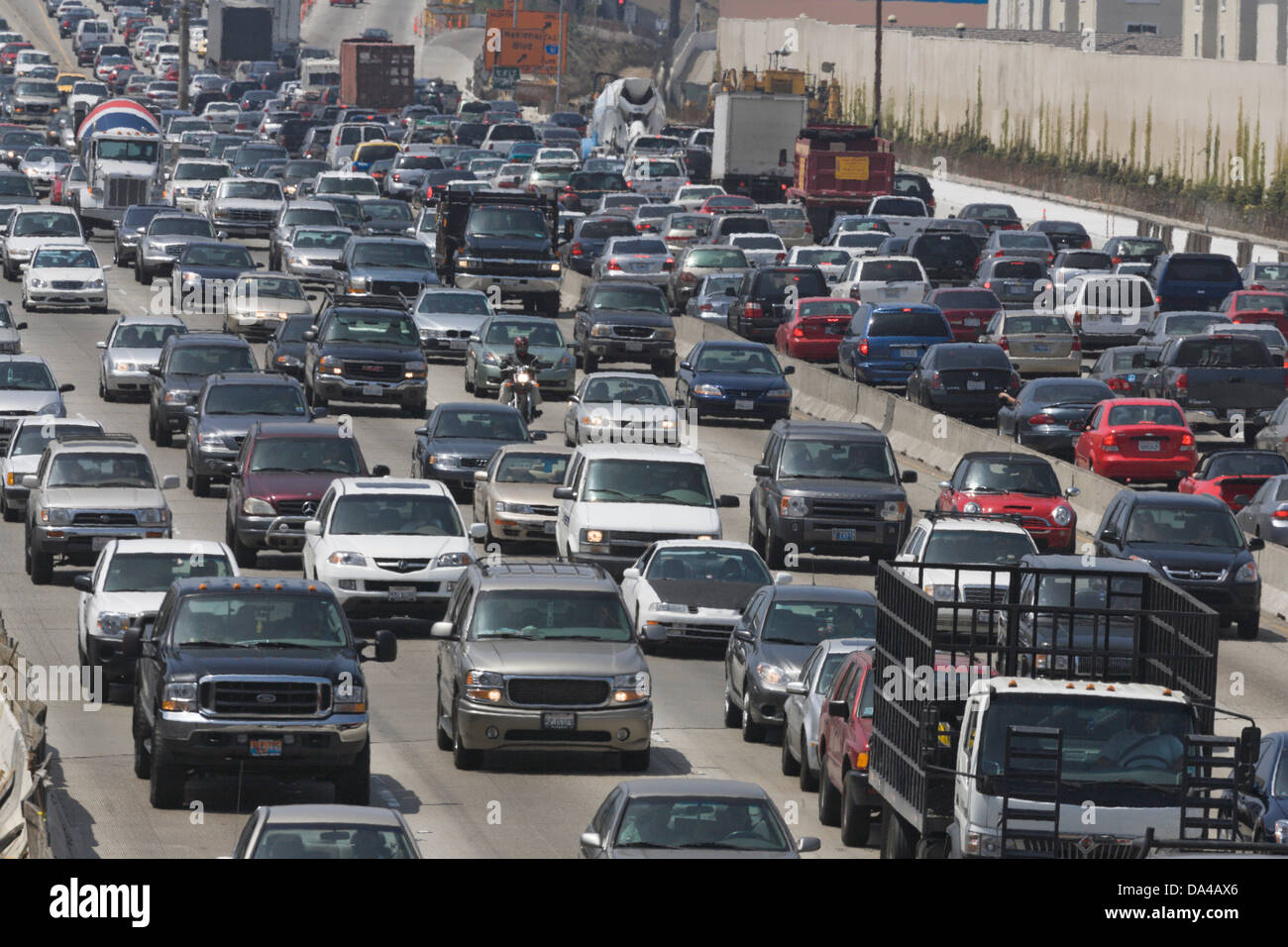 Los Angeles, Ca - 25. Mai: Autobahn der Verkehr in Richtung Norden - Süden, auf der Autobahn in Los Angeles, Kalifornien, USA am 25. Mai 2007. Stockfoto