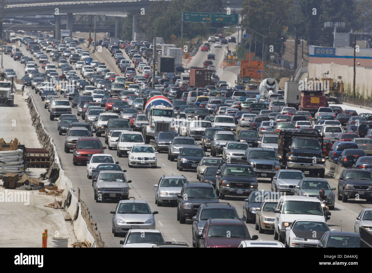 Los Angeles, Ca - 25. Mai: Autobahn der Verkehr in Richtung Norden - Süden, auf der Autobahn in Los Angeles, Kalifornien, USA am 25. Mai 2007. Stockfoto