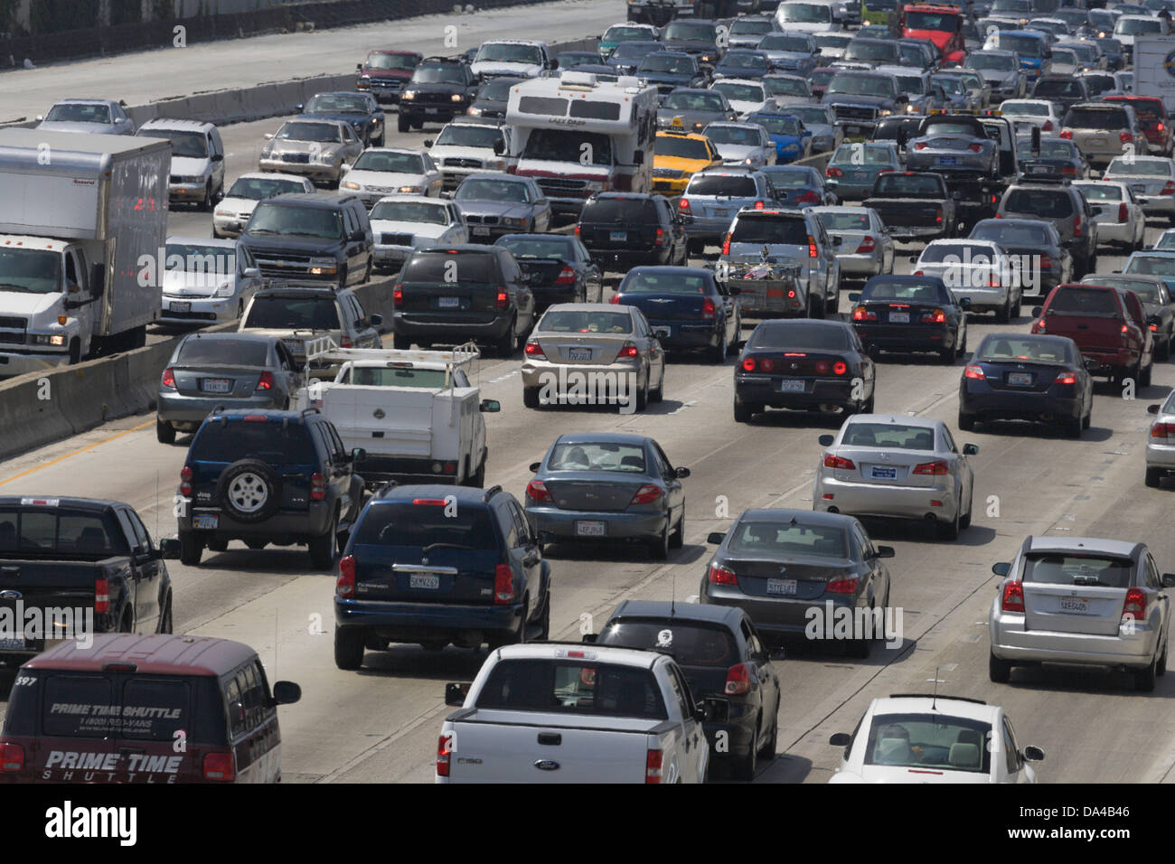 Los Angeles, Ca - 25. Mai: Autobahn der Verkehr in Richtung Norden - Süden, auf der Autobahn in Los Angeles, Kalifornien, USA am 25. Mai 2007. Stockfoto
