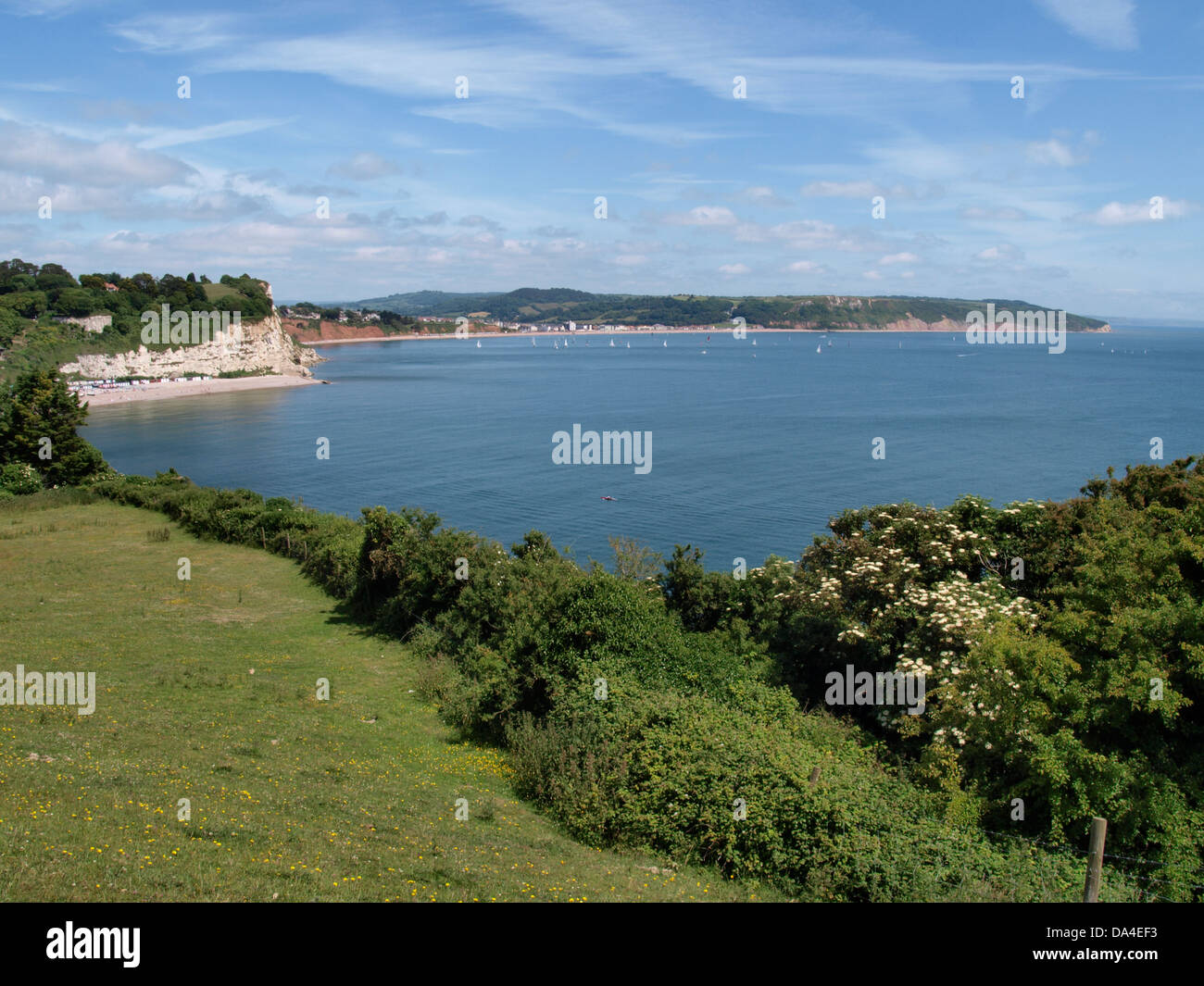 Blick über die Bucht bei Seaton und Bier aus der South West Coast Path, Devon, UK 2013 Stockfoto