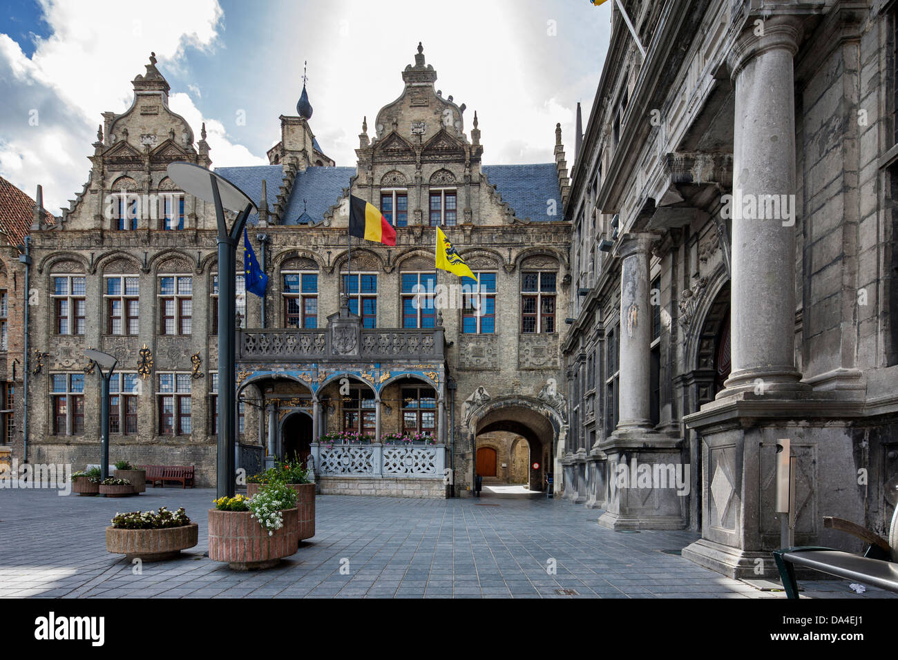 Rathaus am Marktplatz in Veurne / Furnes, West-Flandern, Belgien Stockfoto