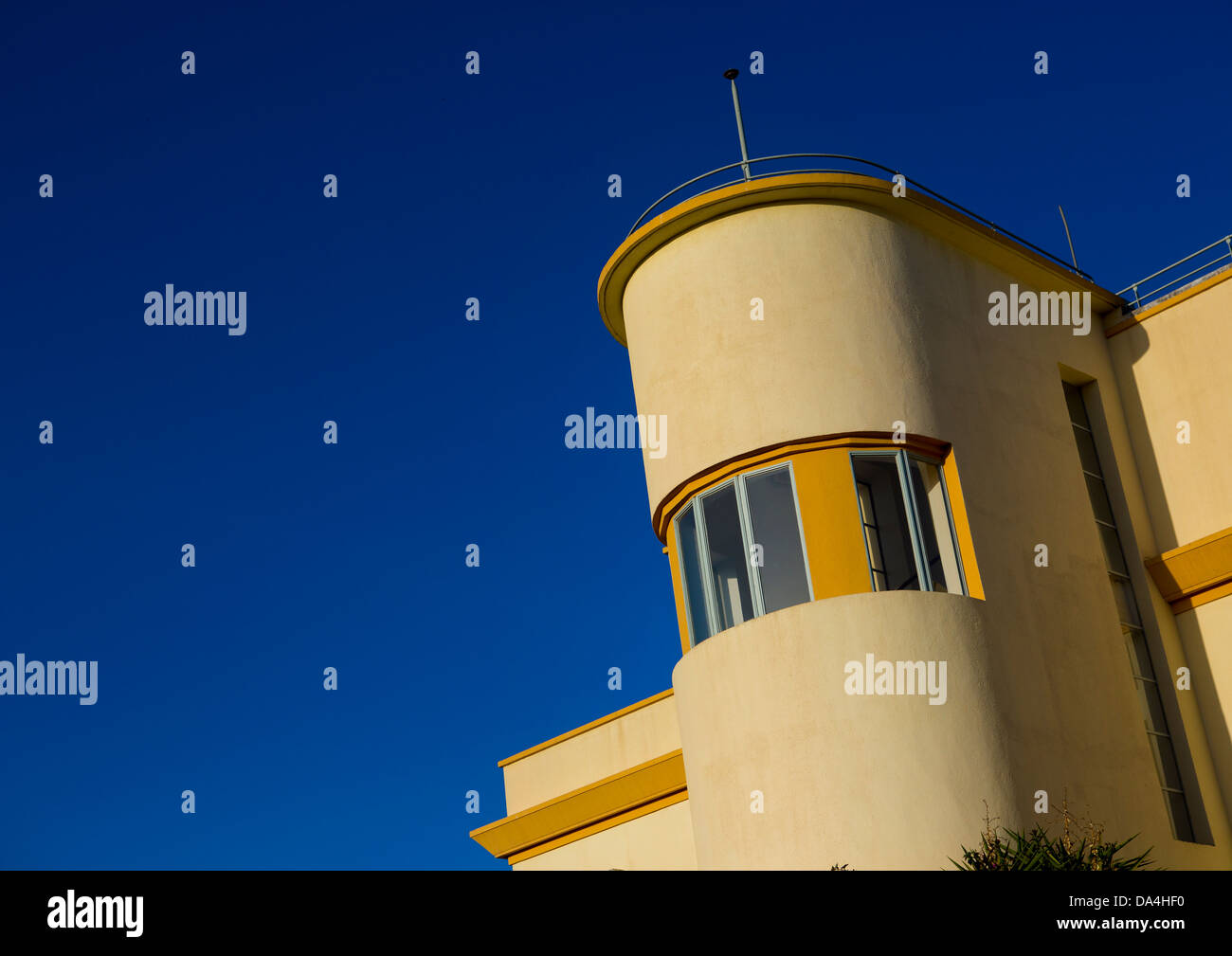 Botschaft von Äthiopien in einem Art déco-italienischen Gebäude aus der Kolonialzeit, Asmara, Eritrea Stockfoto