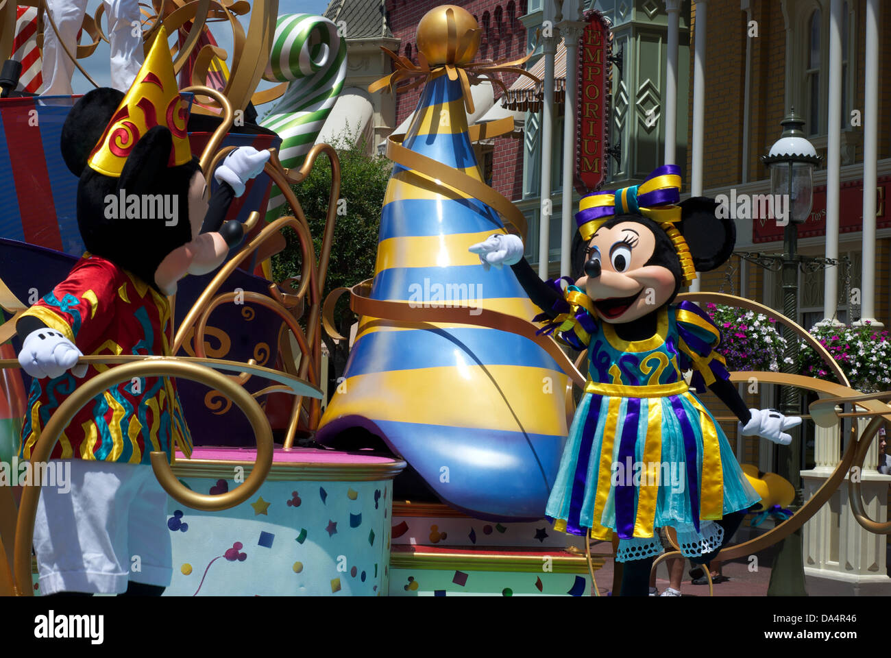 Mickey Mouse und Minnie Mouse auf eine Parade Damhirschkuh Main Street Disneyworld in Orlando Florida Stockfoto