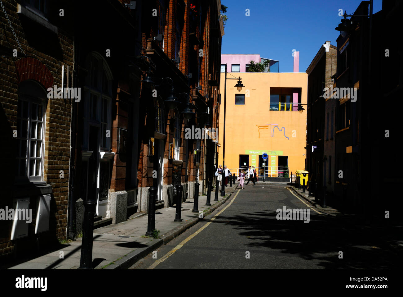 Nachschlagen von Tyers Tor, das Mode- und Textilmuseum in Bermondsey Street, Bermondsey, London, UK Stockfoto