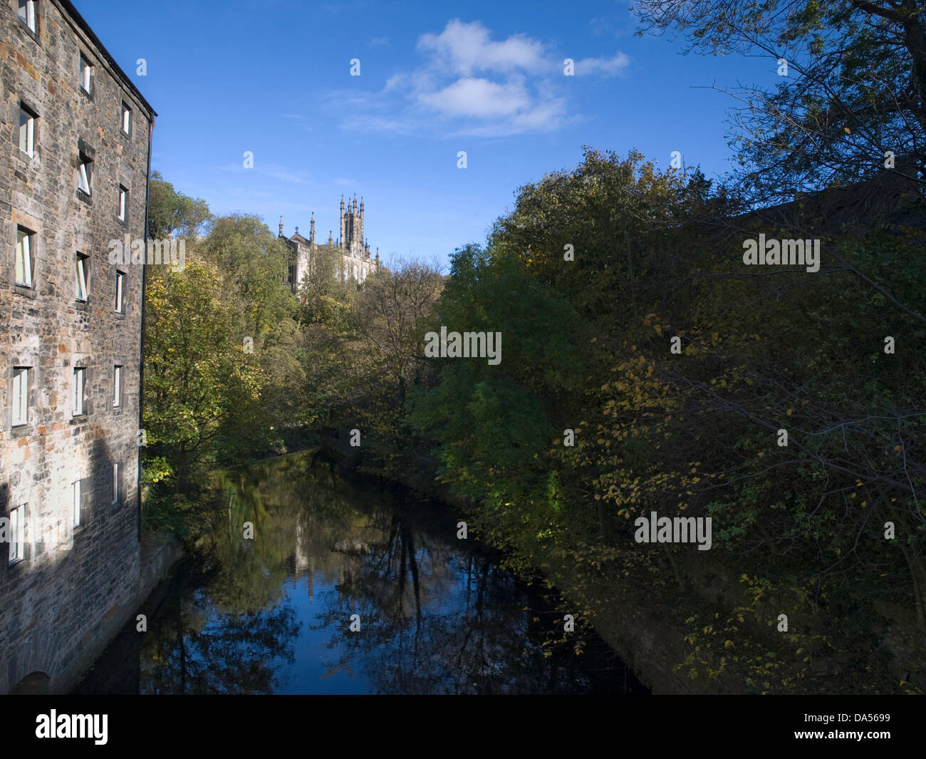 Dean Village Wasser von Leith, Edinburgh Stockfoto