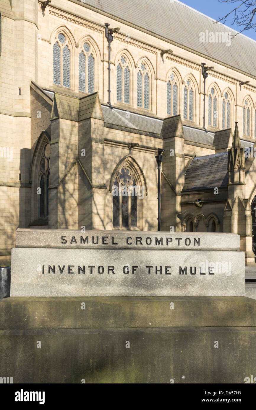 Das Grab von Samuel Crompton, Erfinder der Spinning Mule 1779 in Bolton Pfarrkirche. Stockfoto