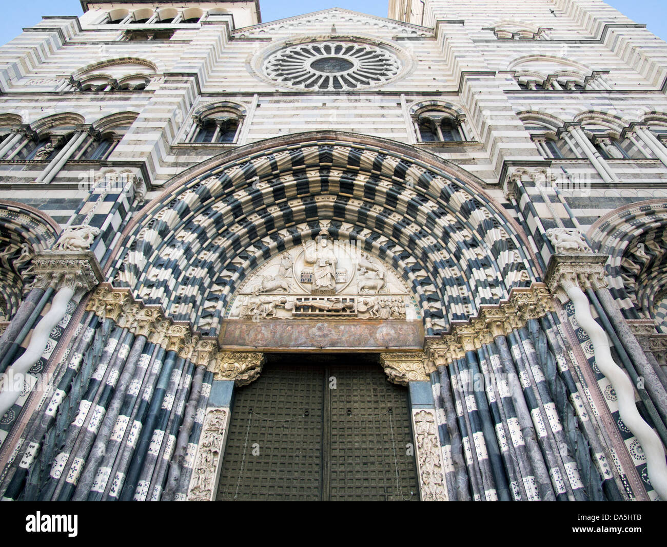 Die Fassade von San Lorenzo Cathedral Genua Stockfoto