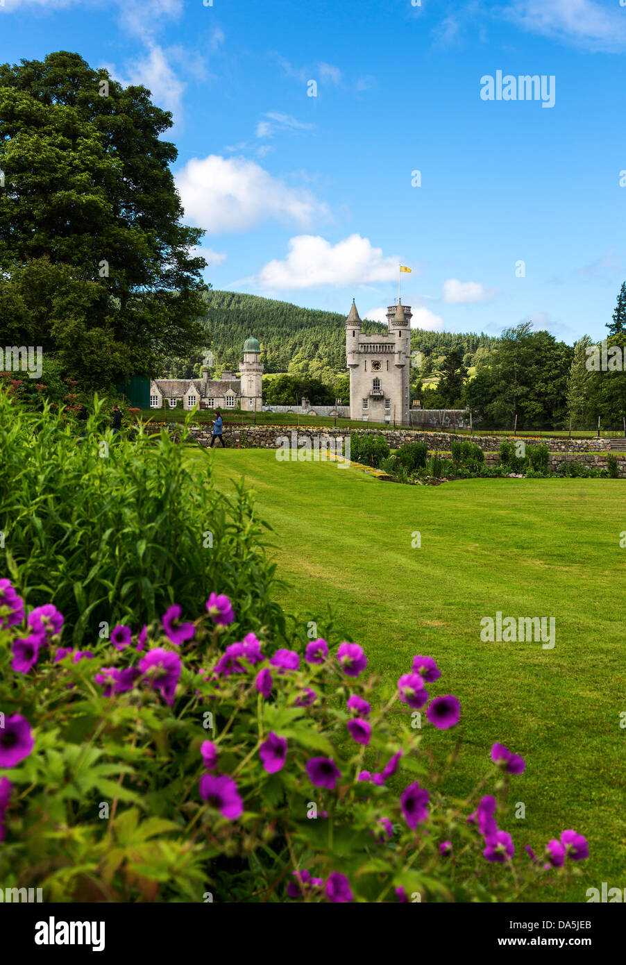 Balmoral castle gardens Fotos und Bildmaterial in hoher Auflösung Alamy