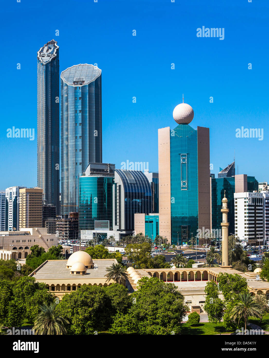 Vereinigte Arabische Emirate, Vereinigte Arabische Emirate, Naher Osten, Abu Dhabi, Stadt, Skyline, Etisalat Tower, Etisalat, Turm, Al Dhafrah, Bezirk, archite Stockfoto