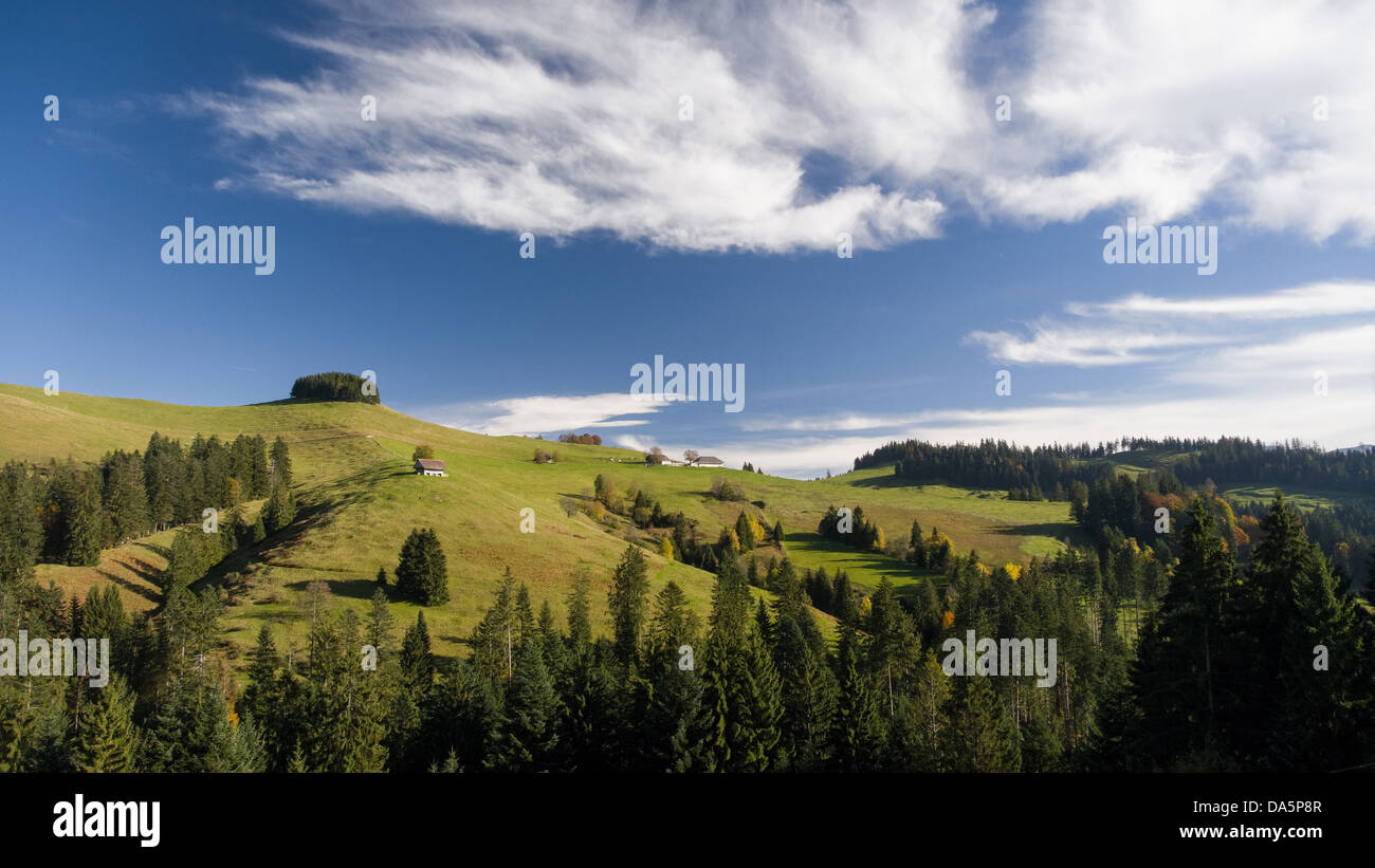 Bauernhaus, Bauernhof, Berg Gericht, Blappach, Emmental, Föhn, Föhn, Wolken, Haus, Haus, Himmel, Hof, Hof, Kanton Bern, Bern, Mann - Stockfoto