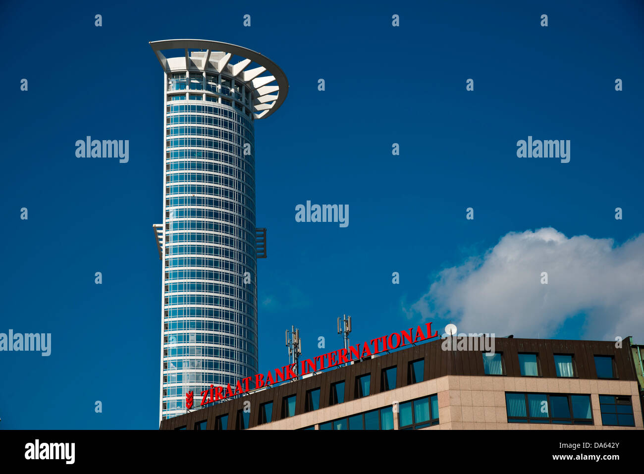Turm, DZ Bank Deutsche Zentral-Genossenschaftsbank, Hauptsitz, Westendtower, Kronenhochhaus, Frankfurt Am Main, Frankfurt am Stockfoto