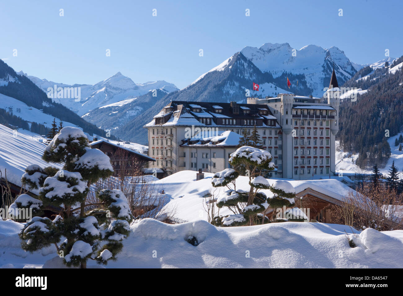 Palast, Gstaad, Winter, Dorf, Kanton Bern, Berner Oberland, Gastronomie, Restaurant, Hotel, Schweiz, Europa, Stockfoto