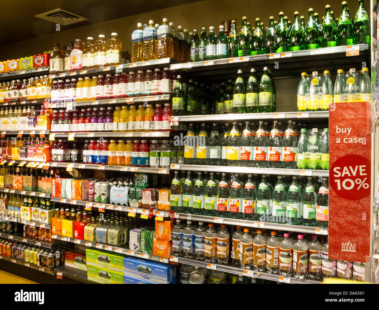 Spezialität aromatisierte Wasser Gang, Whole Foods Market in Chelsea, NYC Stockfoto