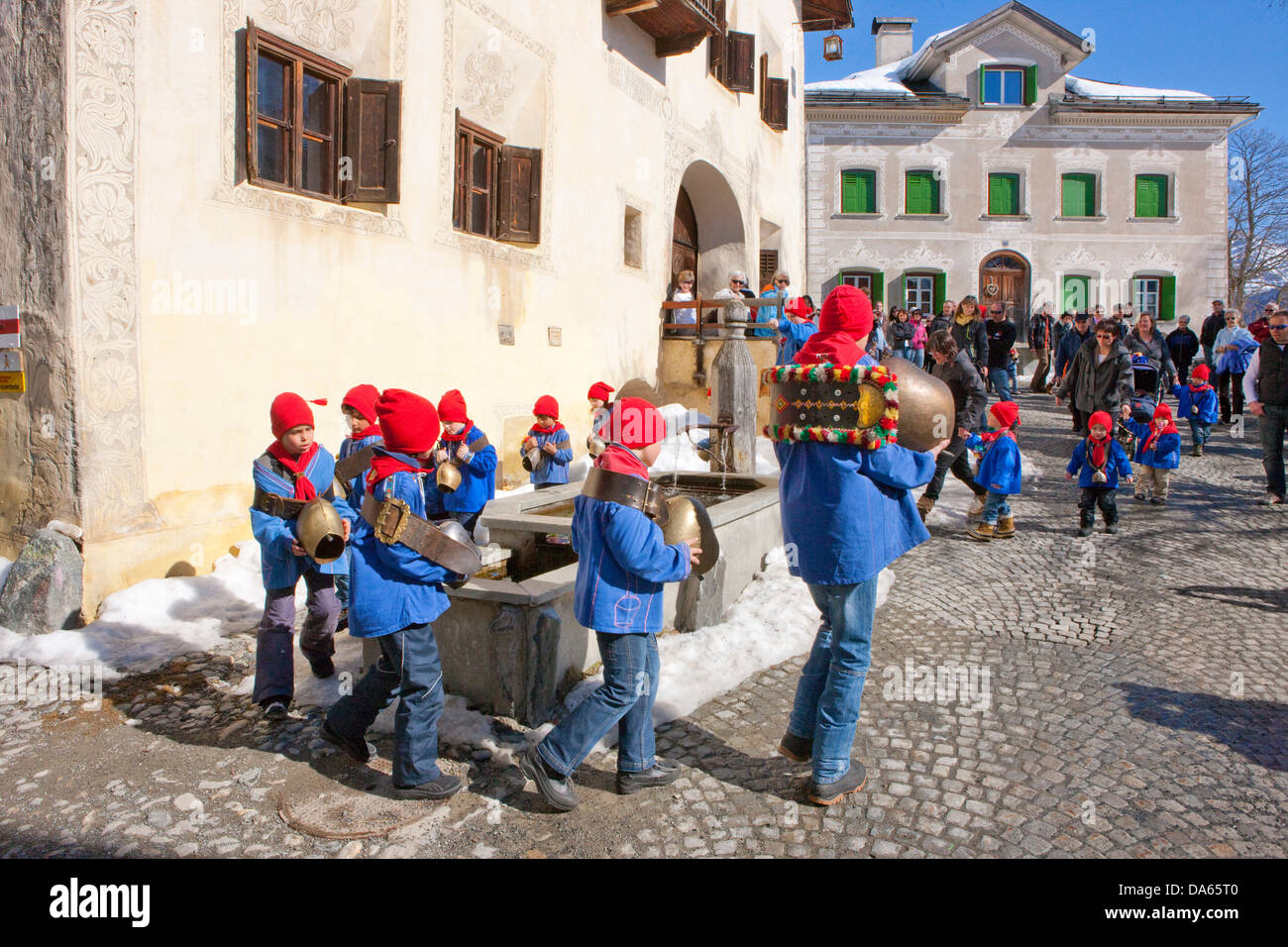 Chalandamarz, benutzerdefinierte, Guarda, Unterengadin, Tradition, Folklore, Trachten, Kind, Kinder, Trachten, National Stockfoto