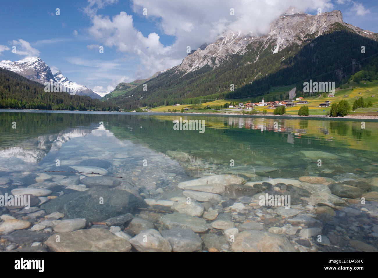 Sufers, Kanton, GR, Graubünden, Graubünden, Dorf, See, Seen, Schweiz, Europa, Wasser, Natur, Berge Stockfoto
