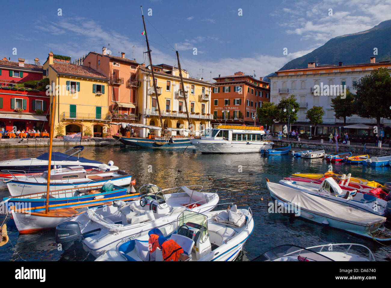 Malcesine, Gardasee, Stadt, Stadt, Italien, Europa, See, Seen, Schweiz, Europa, Hafen, Hafen, Boote Stockfoto