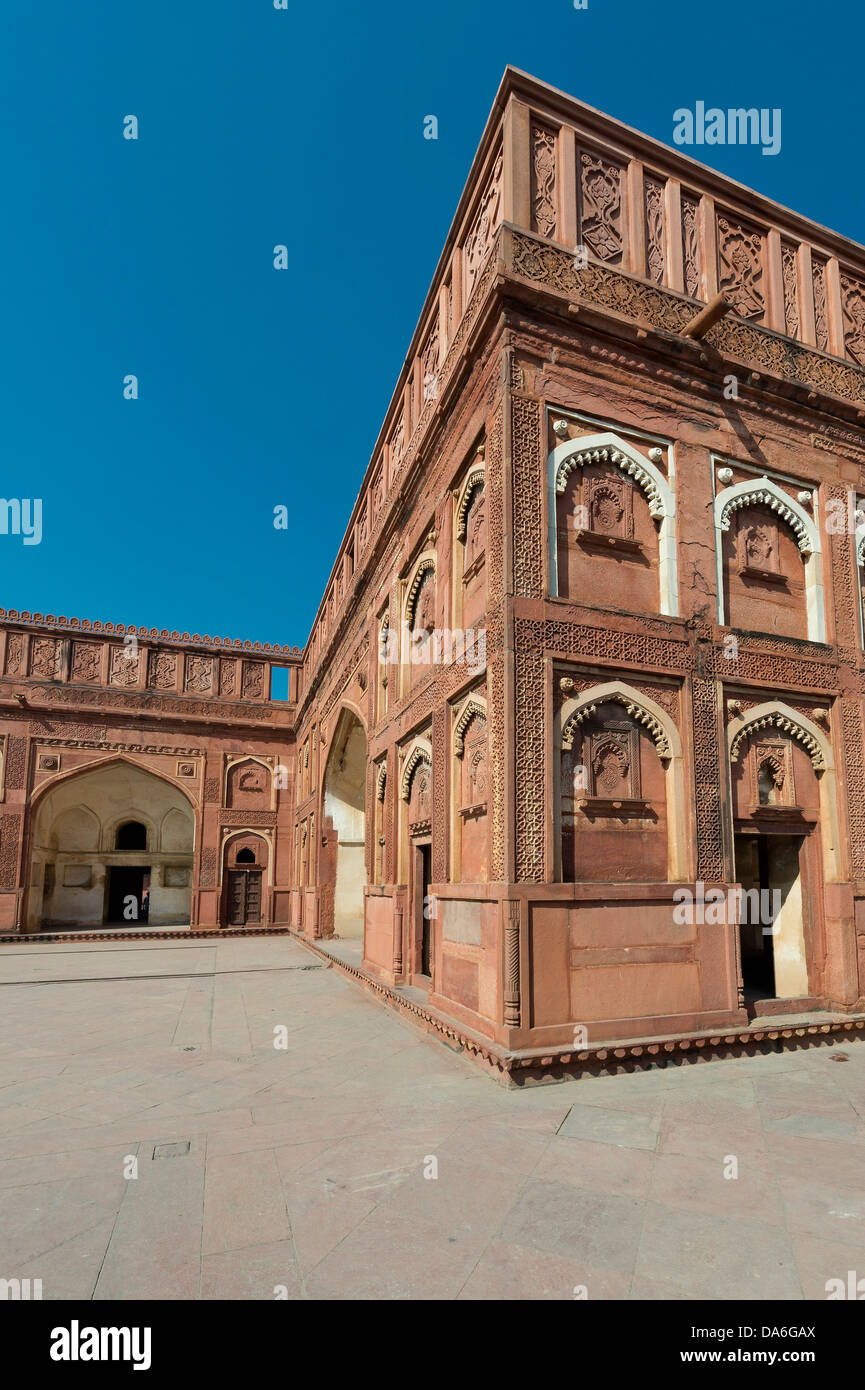Zierelemente aus Sandstein an der Fassade des Jahangiri Mahal, Red Fort geschnitzt Stockfoto