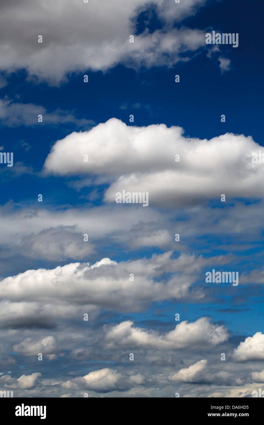 Blauer Himmel Wolken Cielo Azul nubes Stockfoto